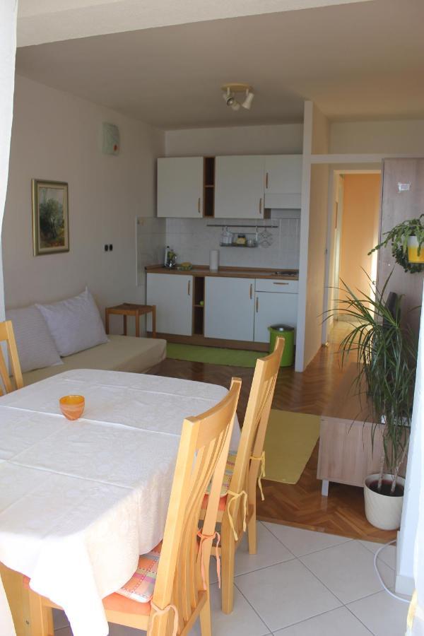 Omis Apartmani Mouse ภายนอก รูปภาพ